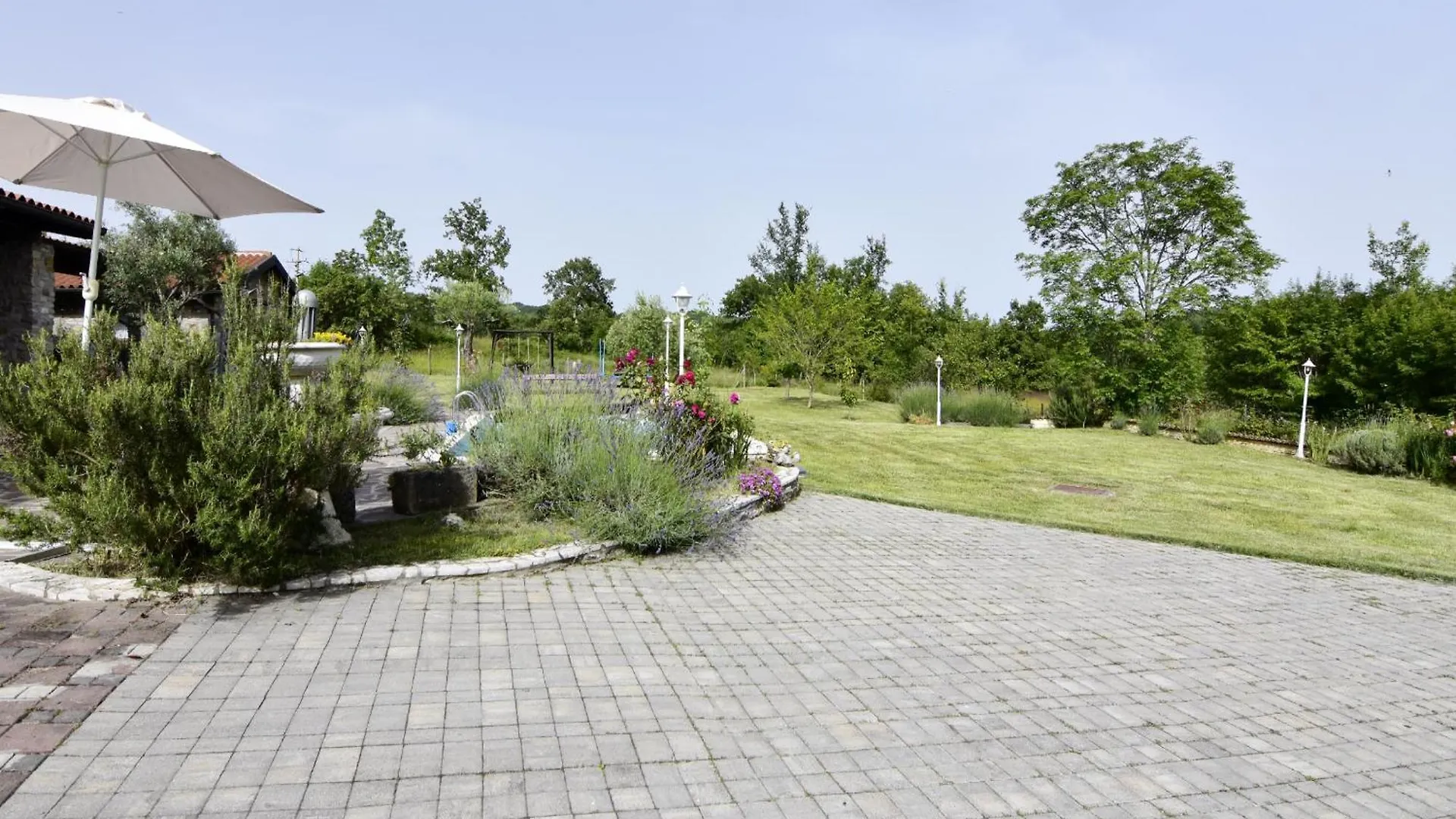 別荘 Vila Vesna グロジュニャン
