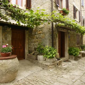 3* Gostinjska kuća Sara